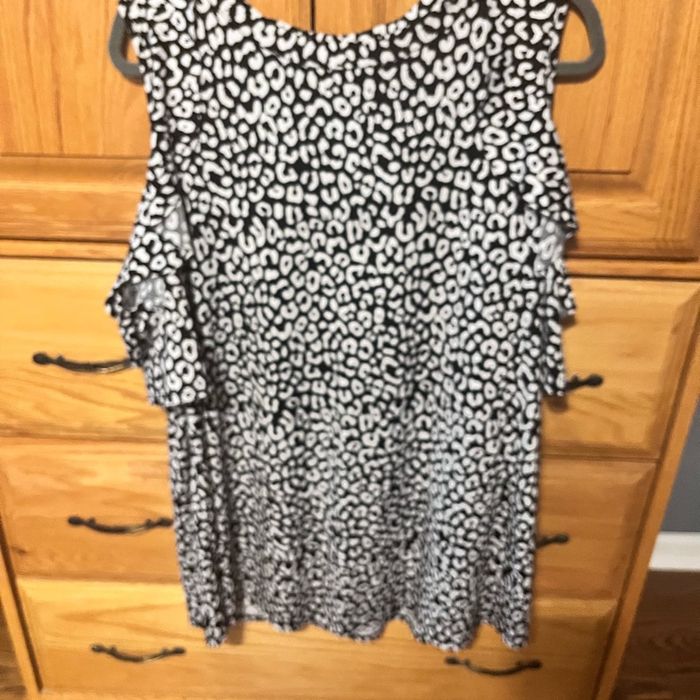 Chic Soul Black and White Patterned Blouse